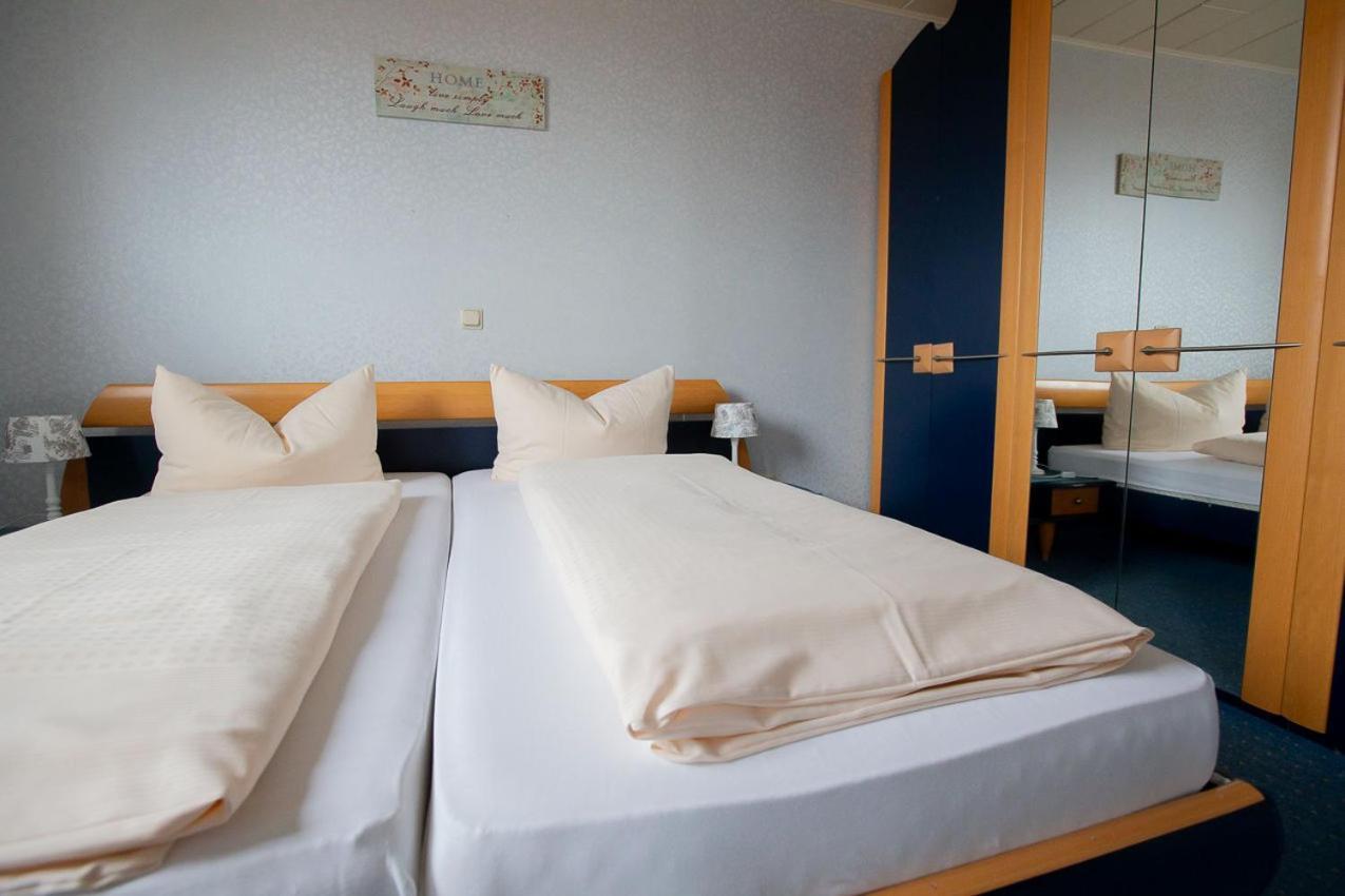 Hotel Dolgesheim Esterno foto