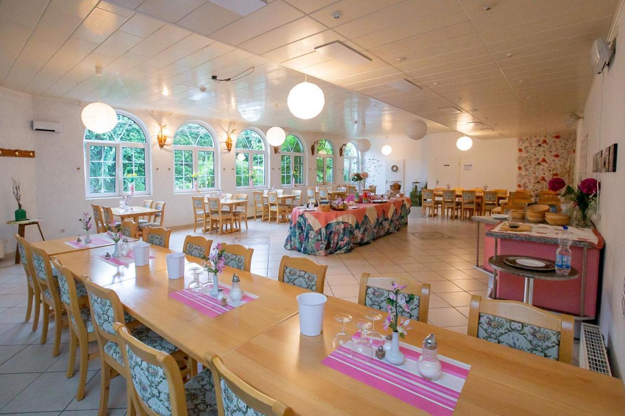 Hotel Dolgesheim Esterno foto