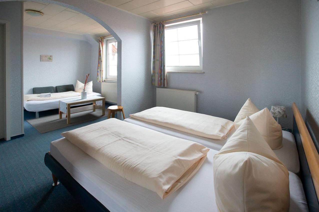 Hotel Dolgesheim Esterno foto
