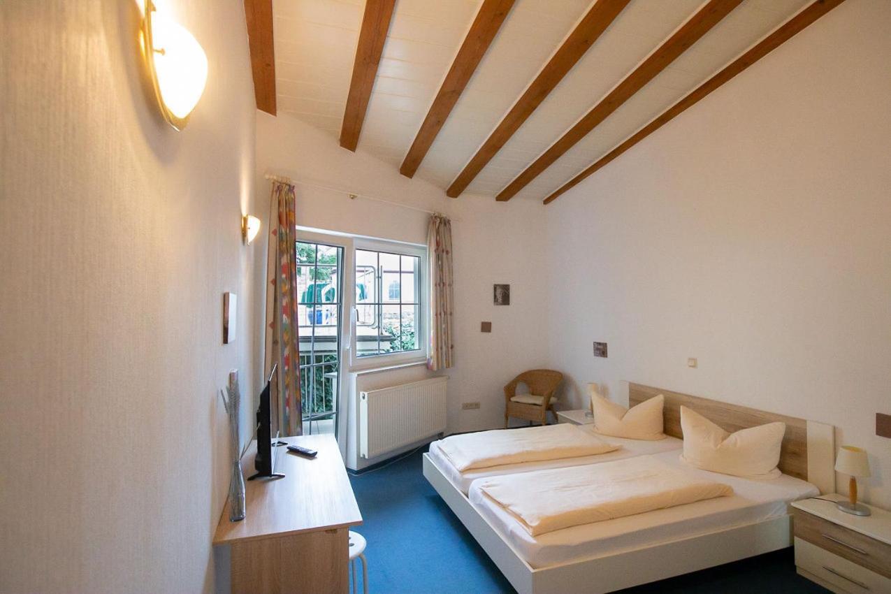 Hotel Dolgesheim Esterno foto